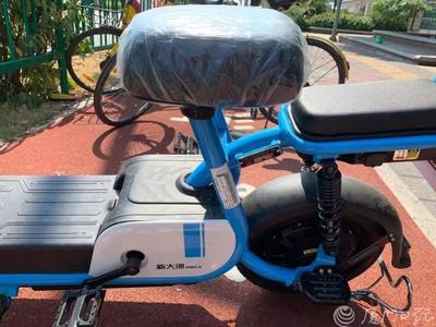 无牌电动车现身厦门街头,扫码就能租来骑?交警:未审批!不安全!已责令收回